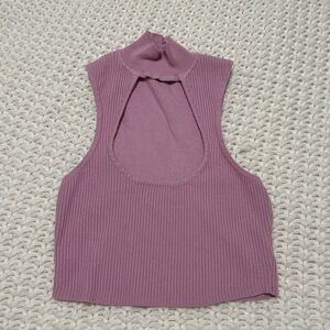 Light pink cropped turtle neck with cut out